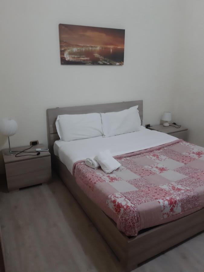 Gradoni Di Chiaia Appartement